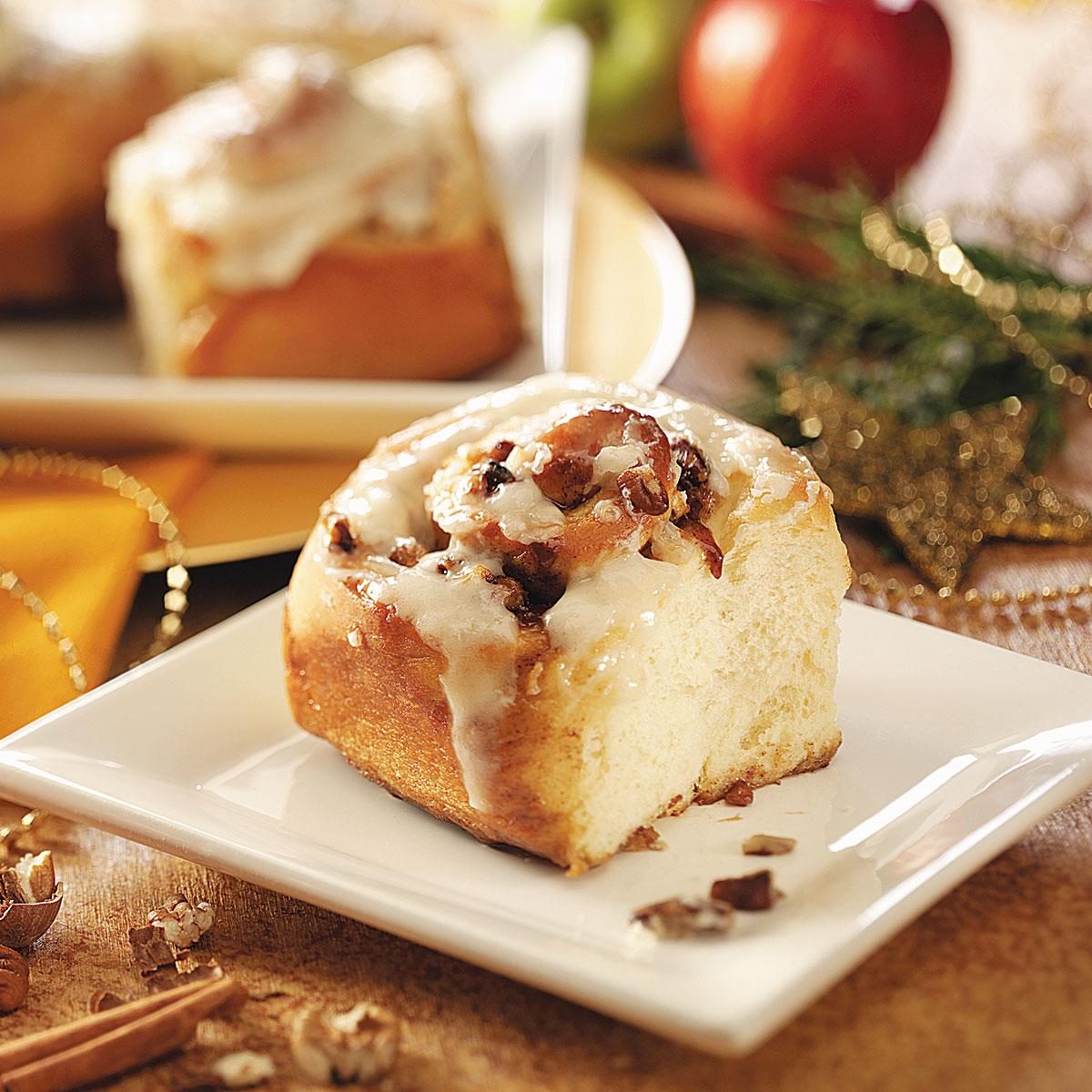Apple-Pecan Cinnamon Rolls