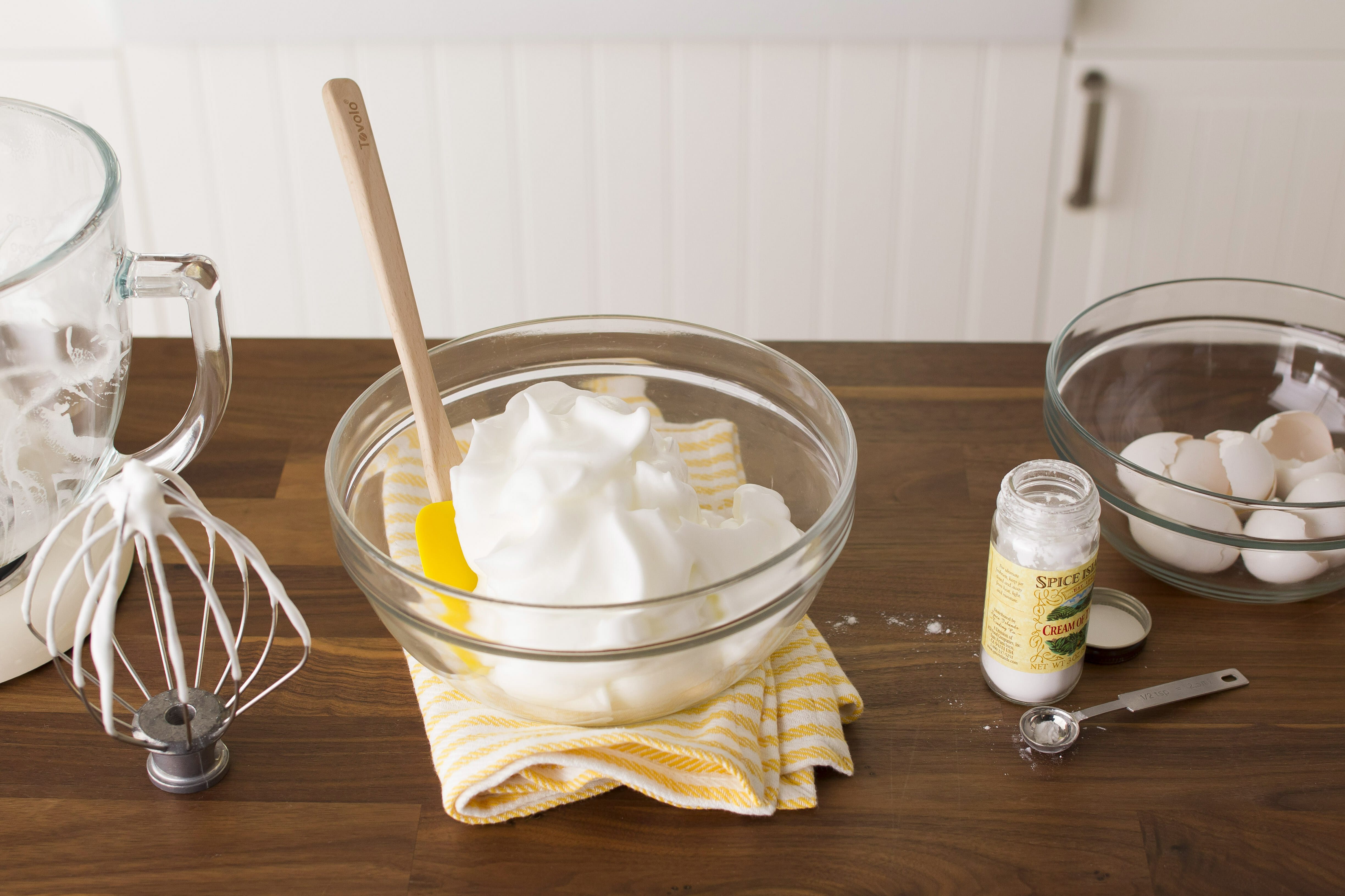 Stiff Peaks and Soft Peaks: How to Whisk Egg Whites