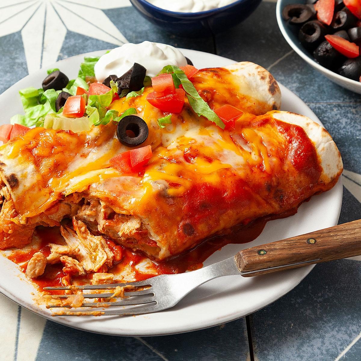Simple Chicken Enchiladas Exps Ft24 32264 Jr 0312 3