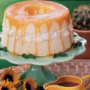 Angel Food Cake With Caramel Sauce