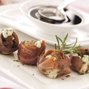 Gorgonzola Figs with Balsamic Glaze