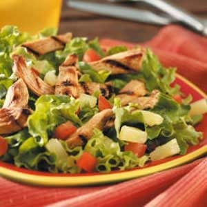 Grilled Chicken and Mixed Greens Salad