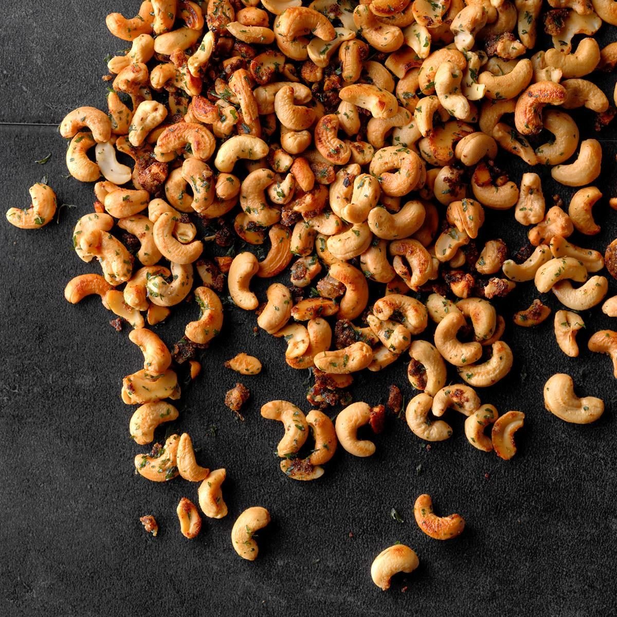 How to Roast Cashews in 5 Different Ways