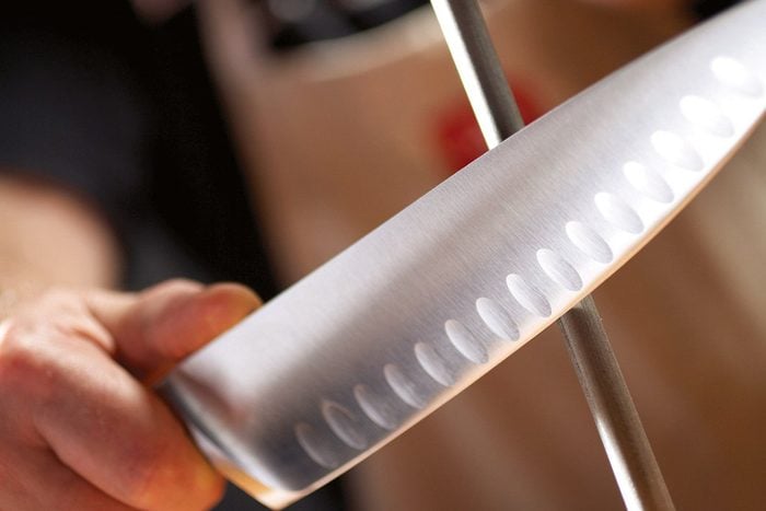 sharpening knives