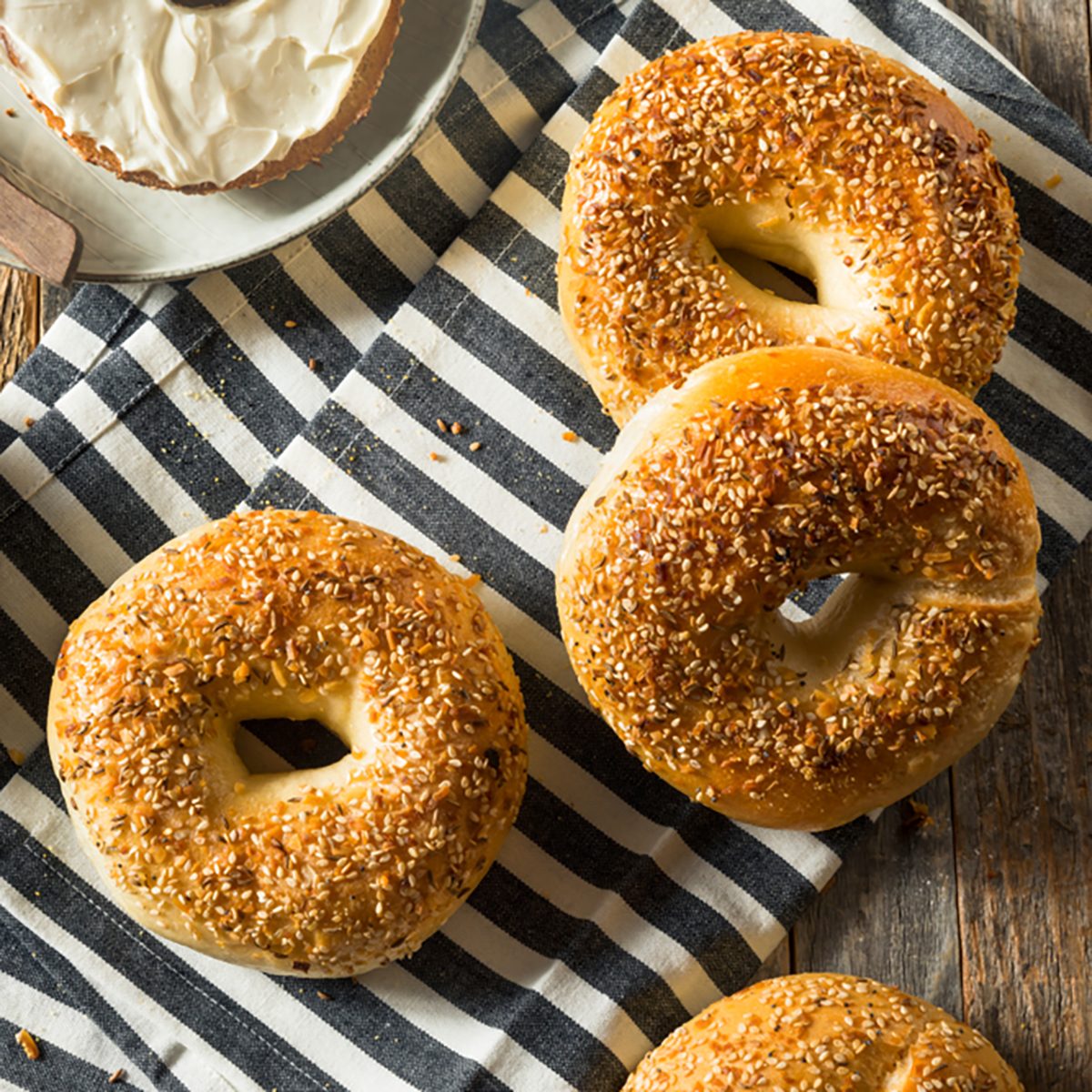 Round Warm Everything Bagels Ready to Eat