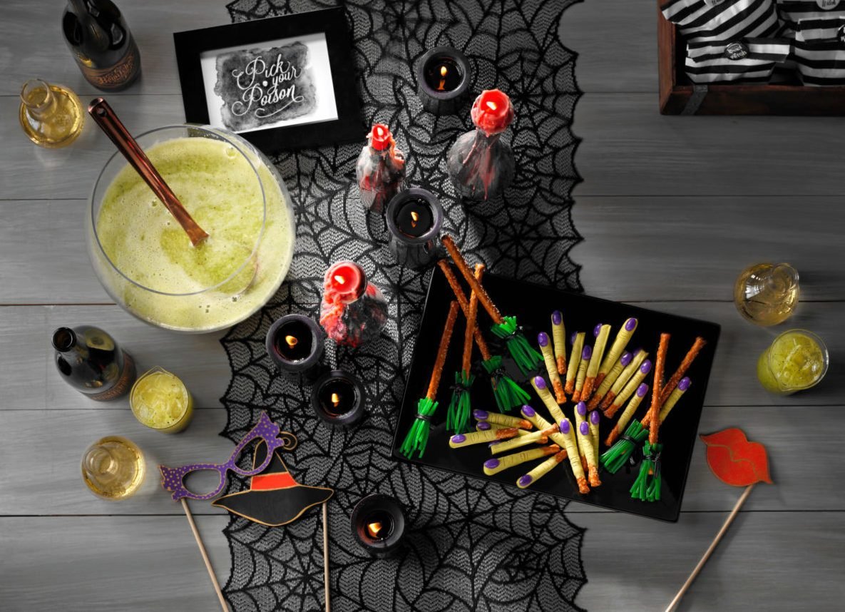 How to Throw an Easy Halloween Party