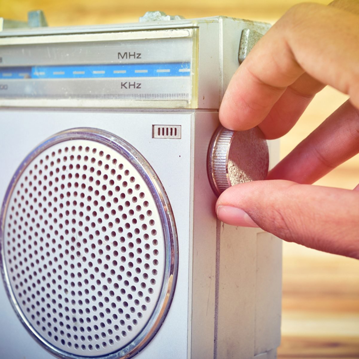 Hand Crank Radio stations