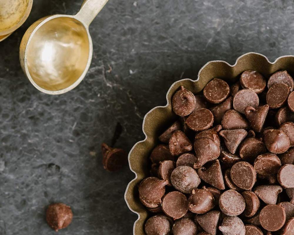 bowl of baileys baking chips