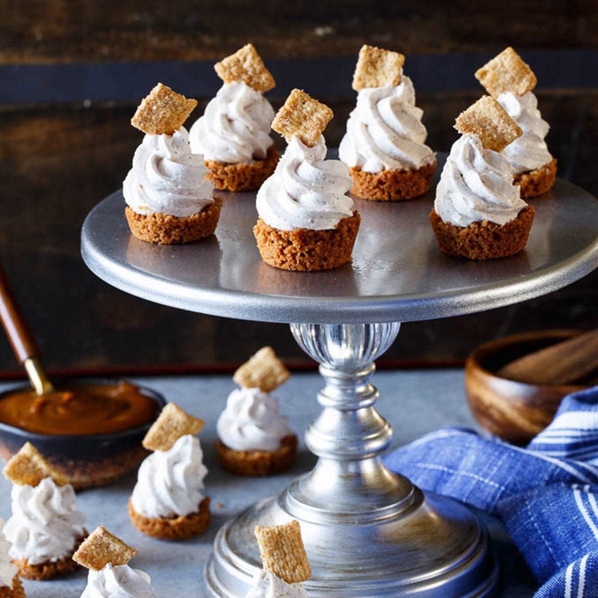 No-Bake Cinnamon Toast Crunch Cheesecake Bites