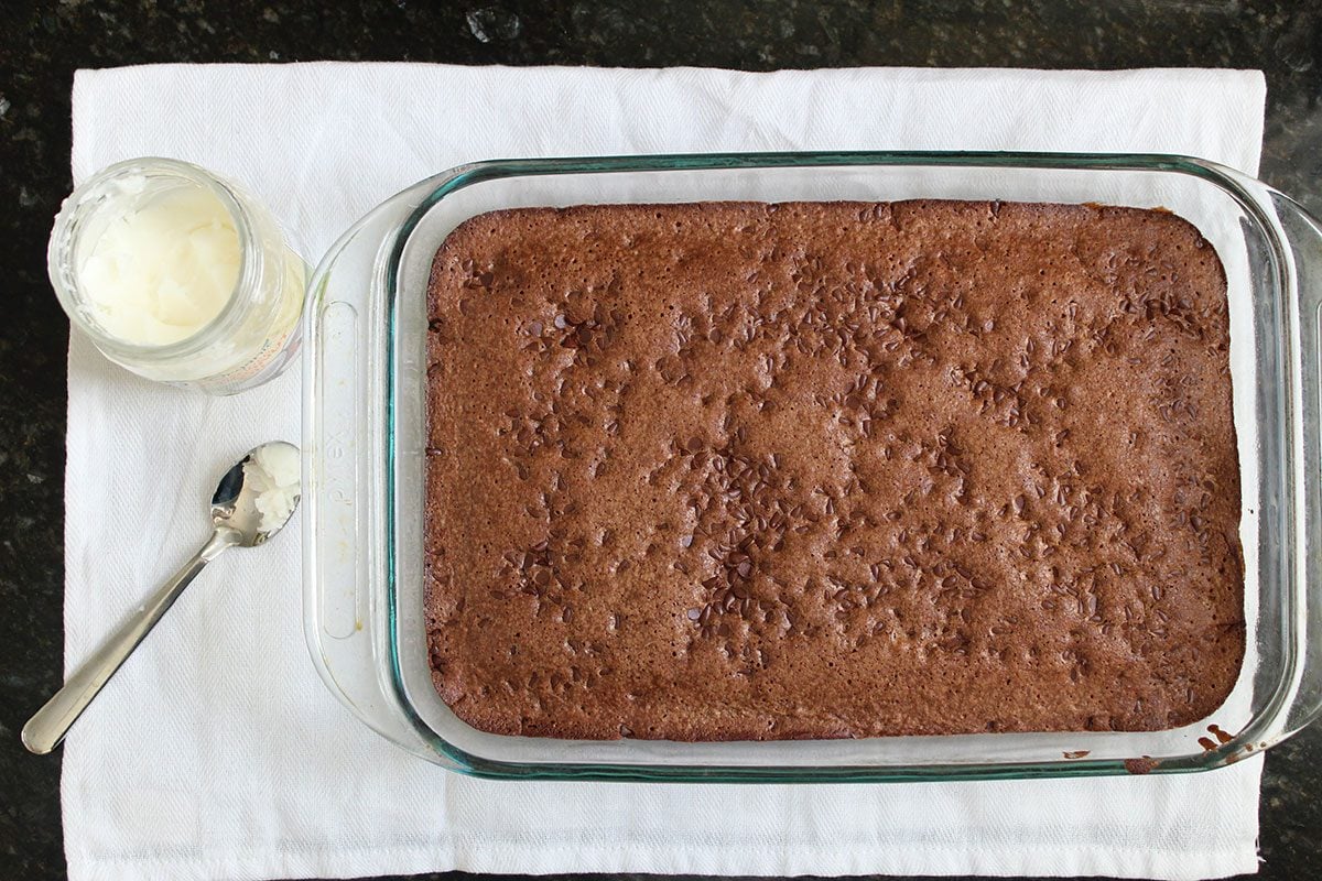 How to Bake Quick and Easy Coconut Oil Brownies