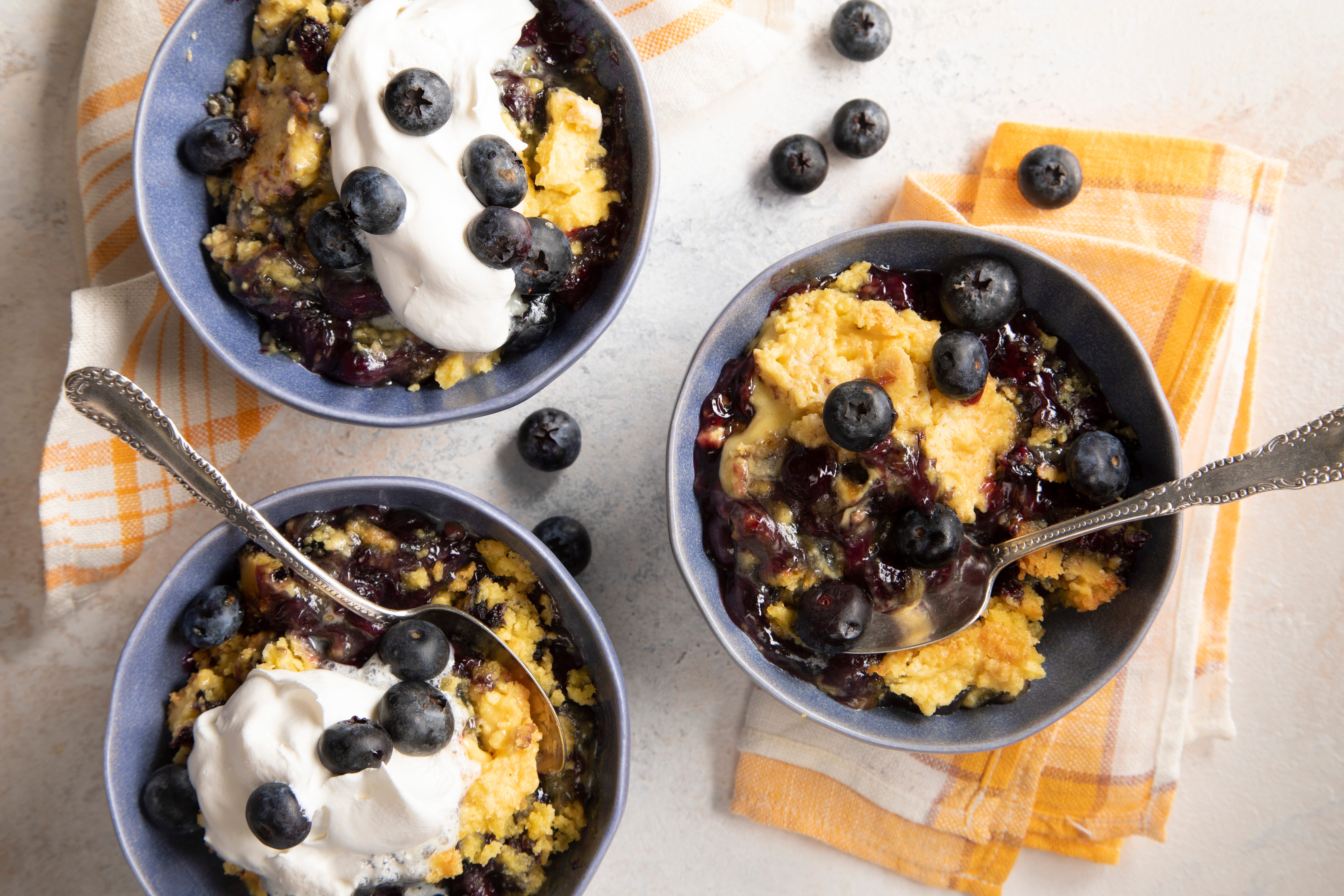 blueberry dump cake