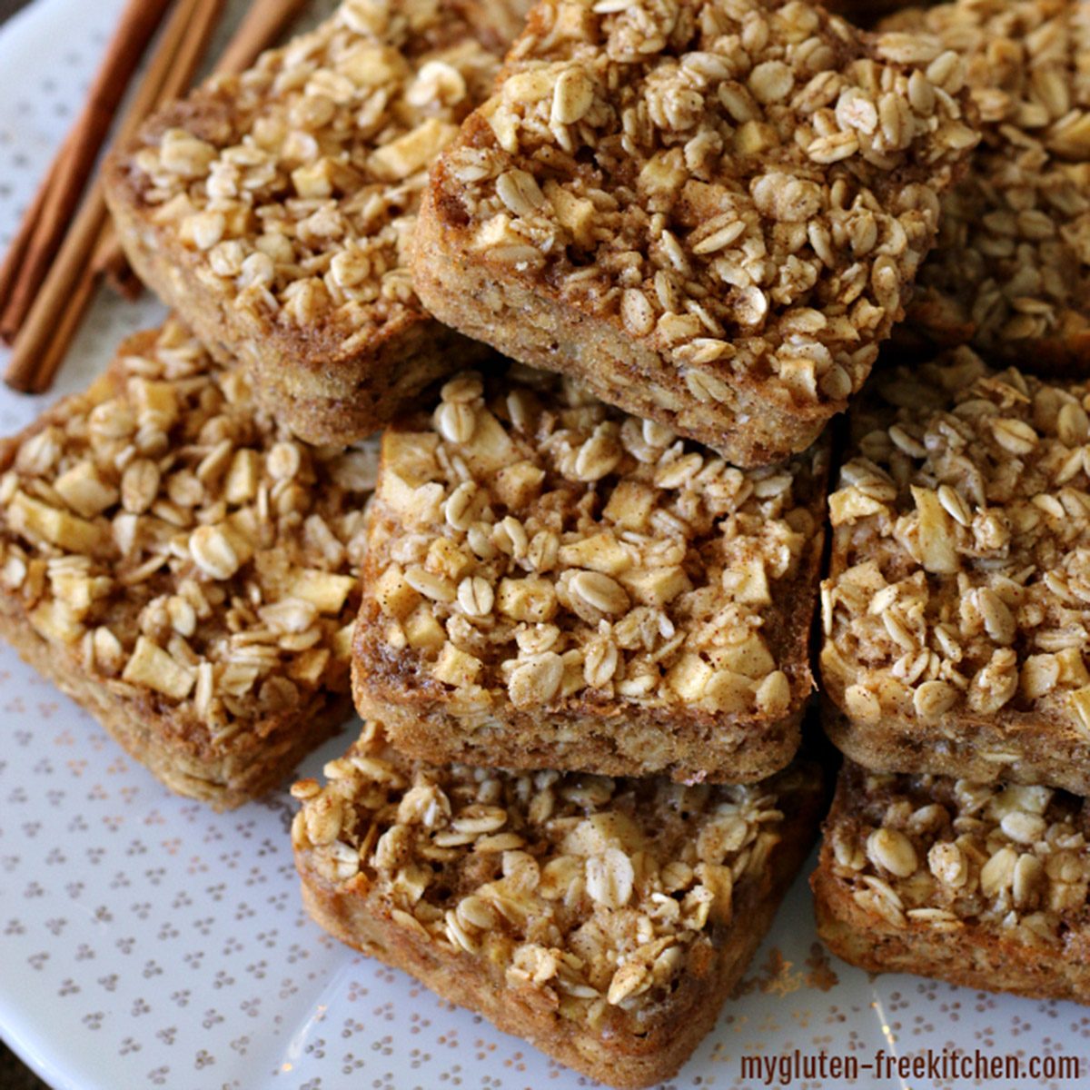 Apple Cinnamon Baked Cinnamon Squares