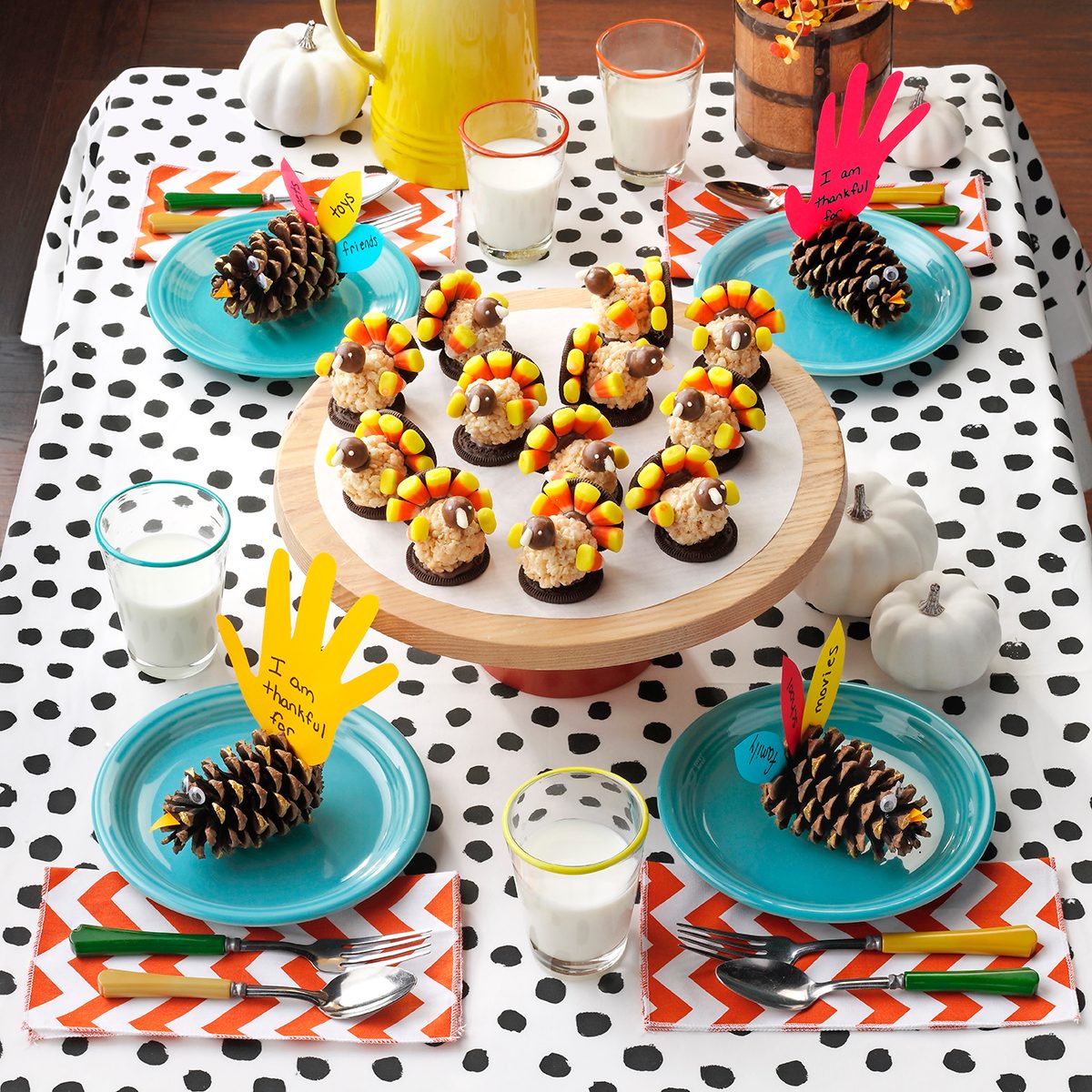 thanksgiving themed kids table