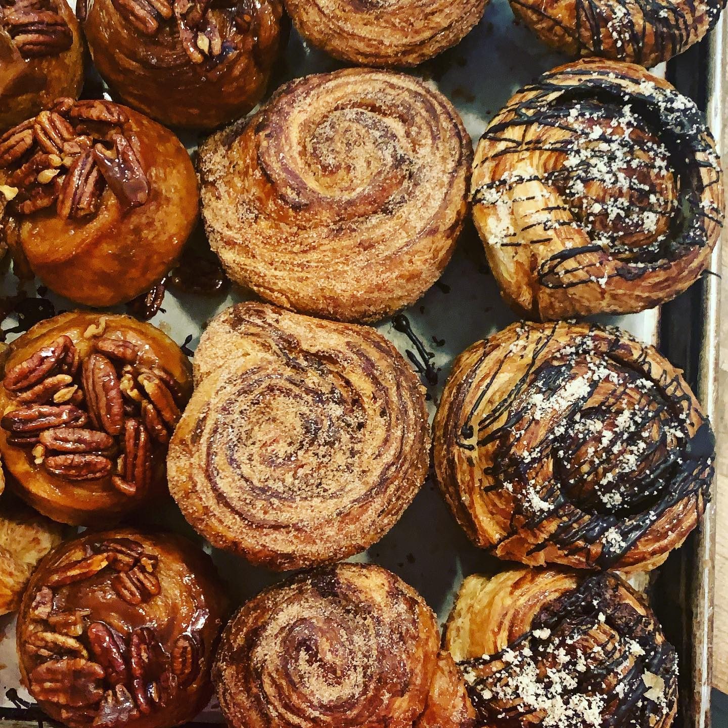 Deluxe Cakes And Pastries Iowa Via Facebook