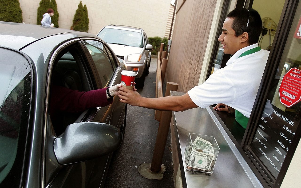 This Is Why You Should Skip the Drive-Thru at Starbucks
