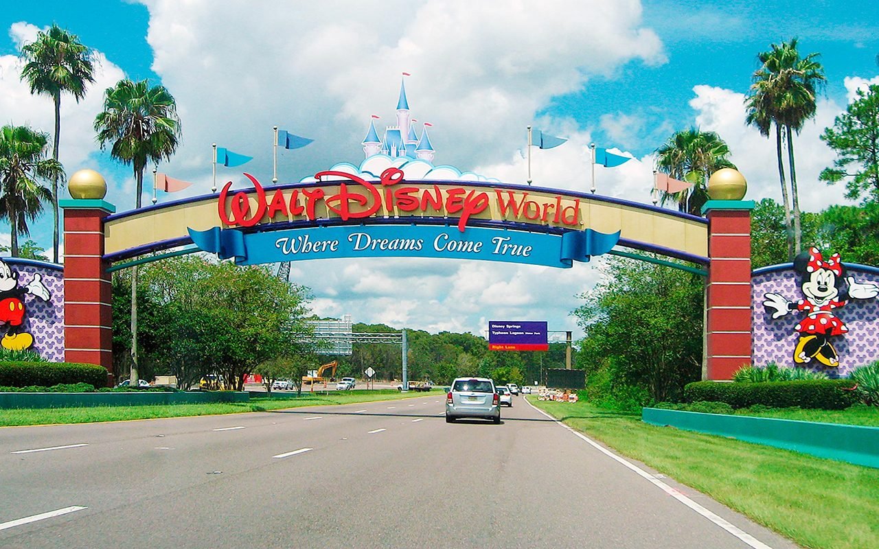 Here’s How to Take Over 20 of the Best Disney World Rides Virtually