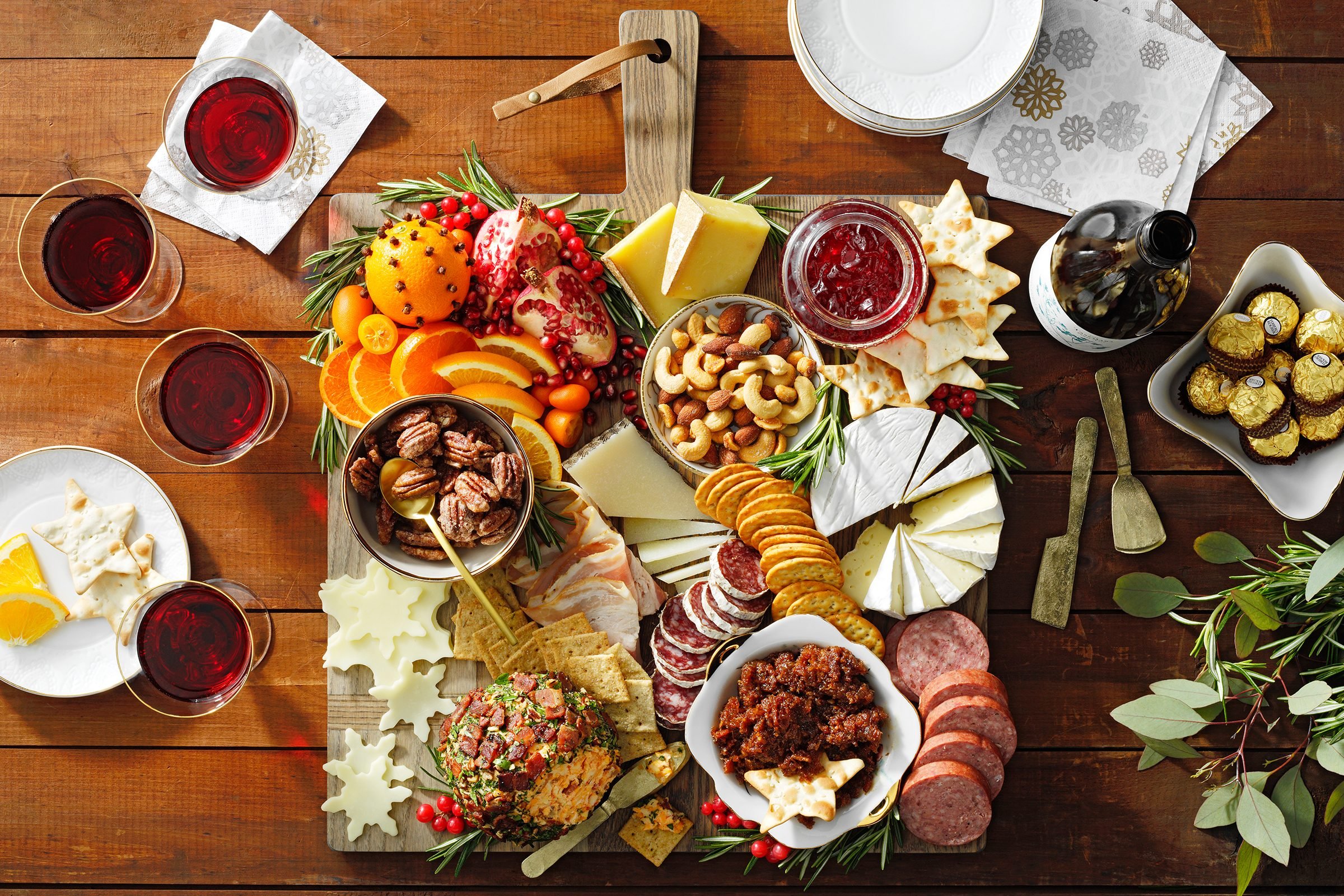 How to Make the Most Impressive Holiday Cheese Board