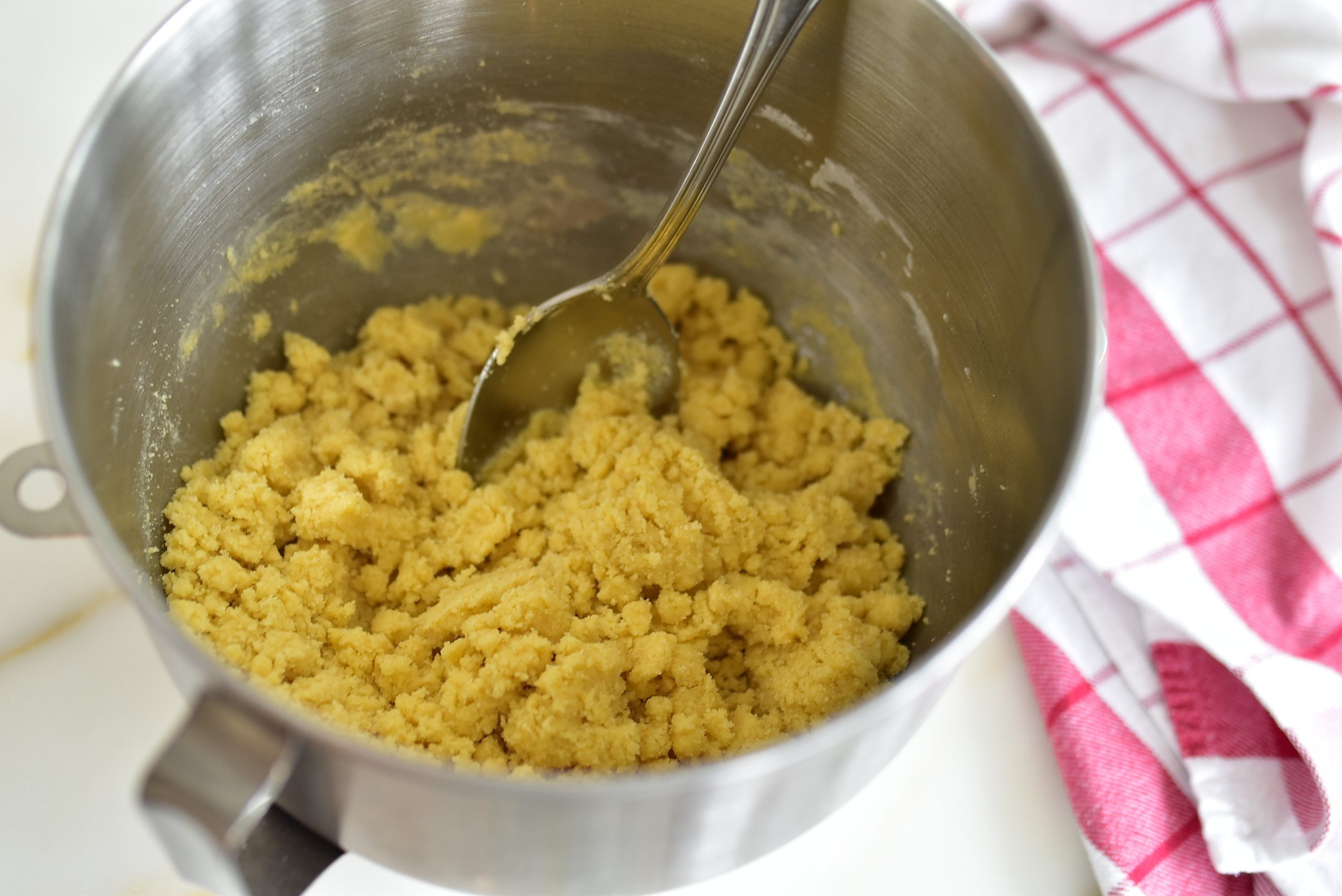 Semolina dough for ma'amoul cookies