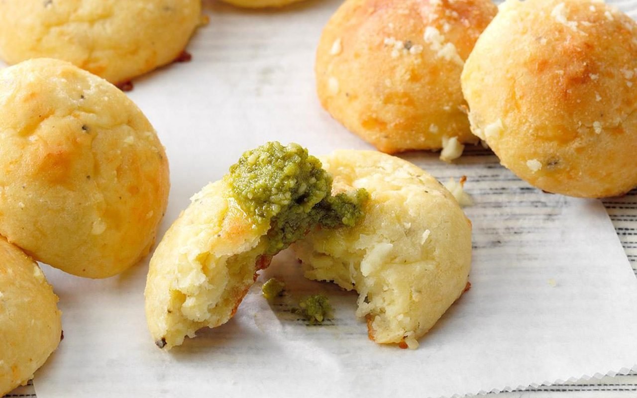 The Best Low Carb Breads to Make and Buy