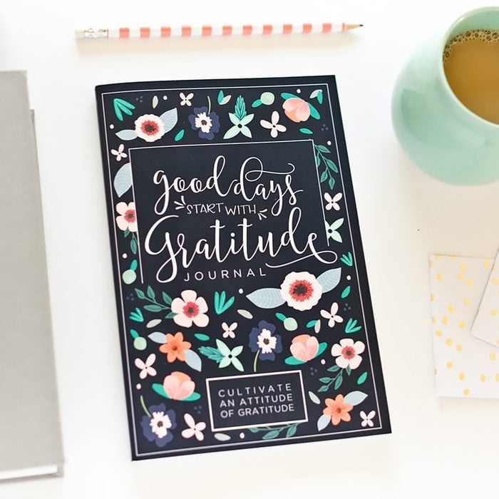 Good Days Start With Gratitude: A 52 Week Guide To Cultivate An Attitude Of Gratitude: Gratitude Journal