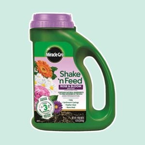 Miracle Gro Shake N Feed