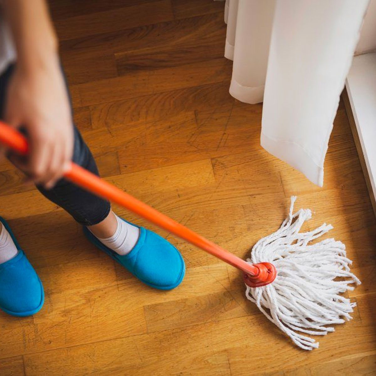 Mopping Shutterstock 1292752894