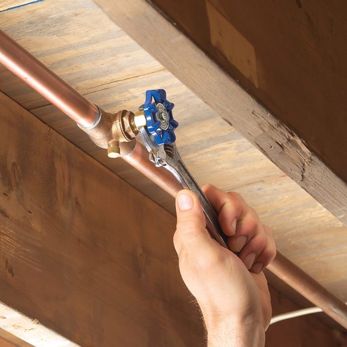 Fh02oct 02777 012 Fix Leaky Water Shutoff Tighten Packing Nut Featured