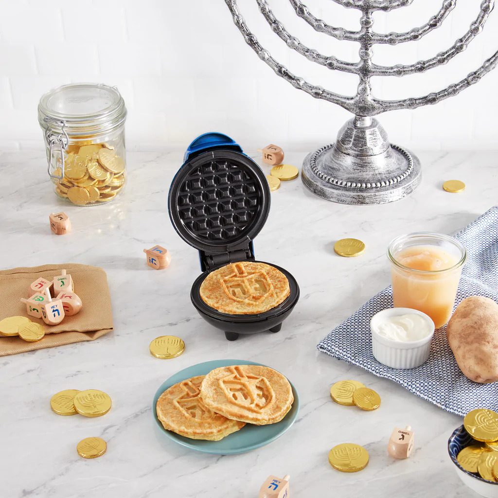 Dreidel Mini Waffle Maker Ecomm Via Bydash.com