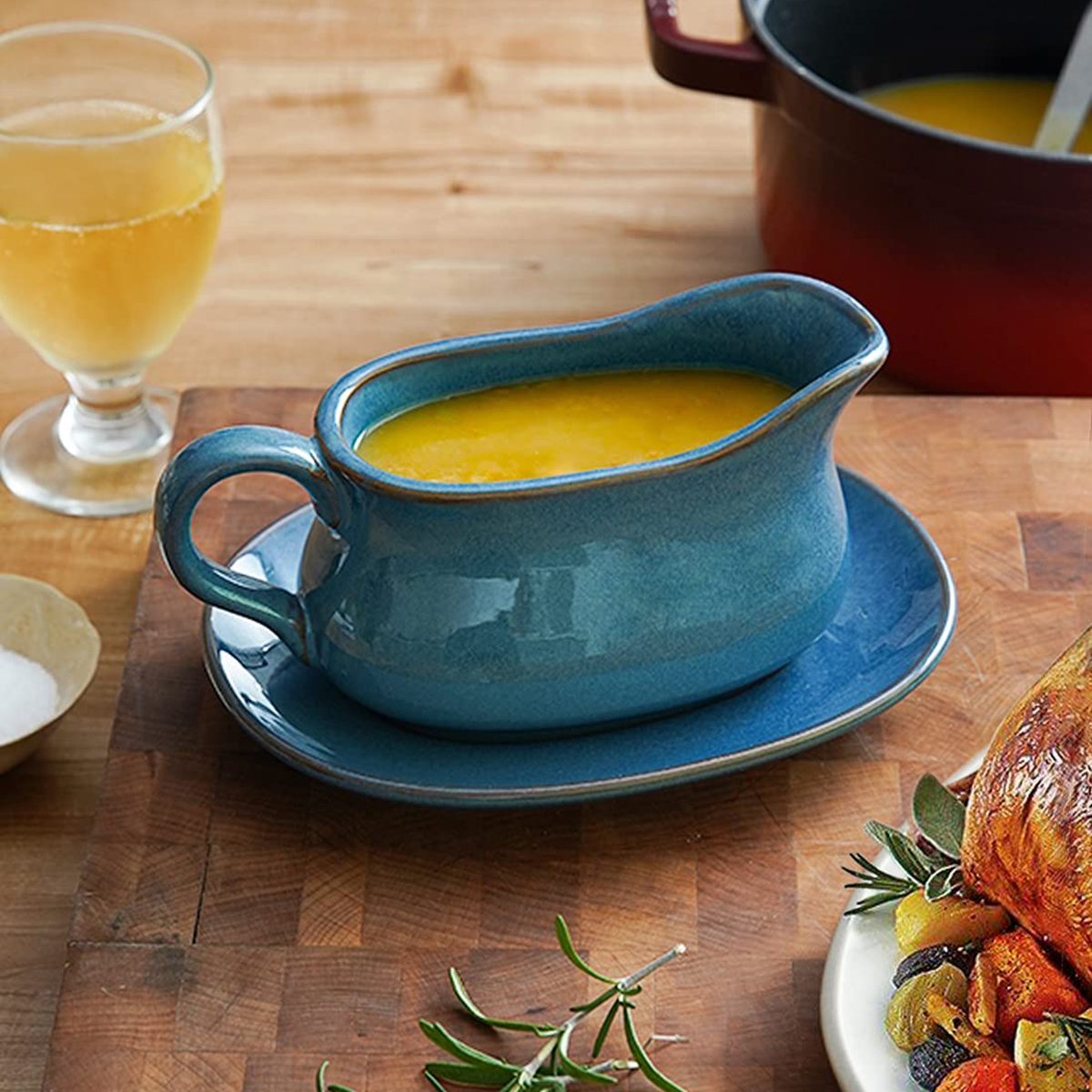 Le Tauci Gravy Boat Set