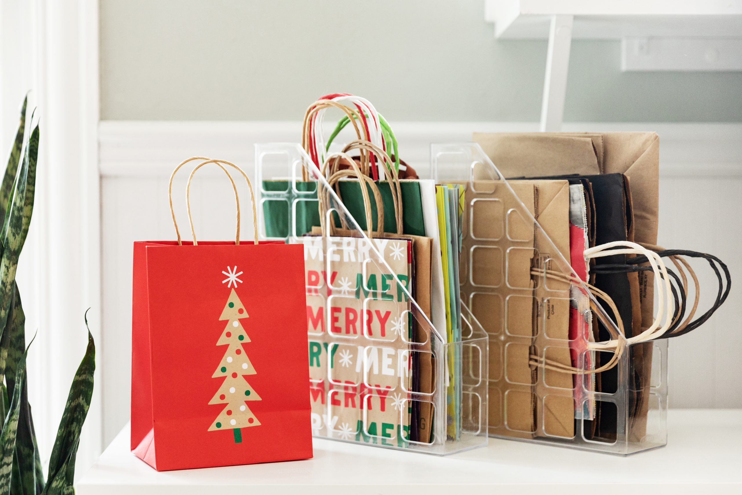 dollar tree gift bag stand