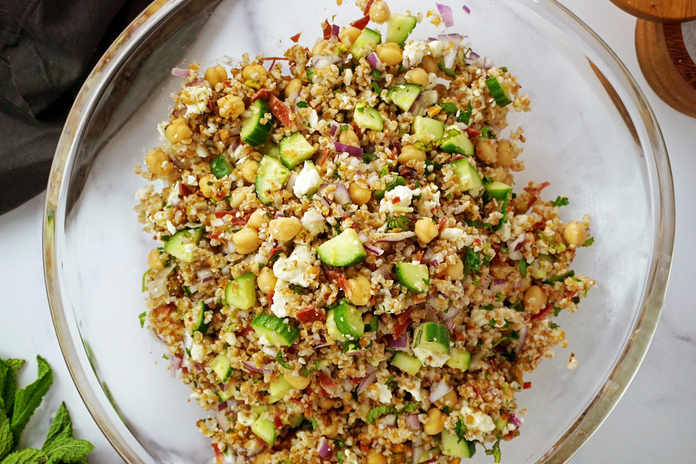 Jennifer Aniston Salad 042222 Toh 09 Lauren Habermehl