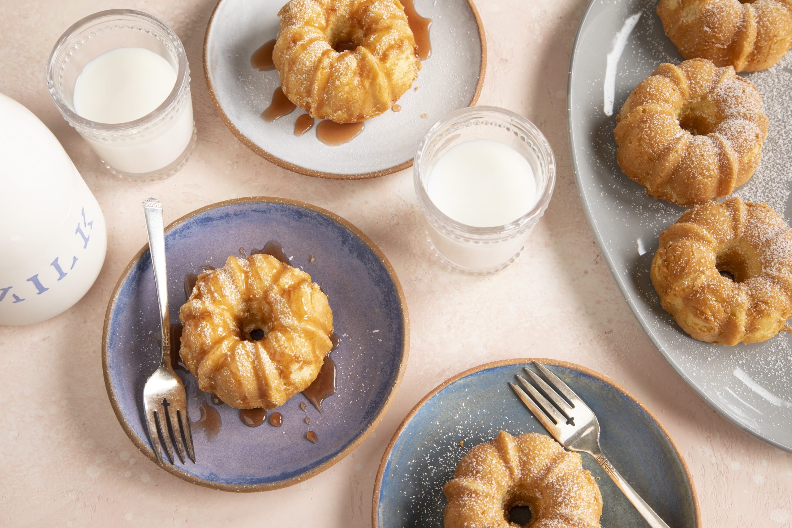 How to Make the Cutest Mini Bundt Cakes