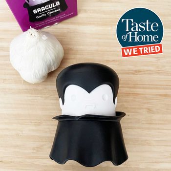 dracula garlic crusher