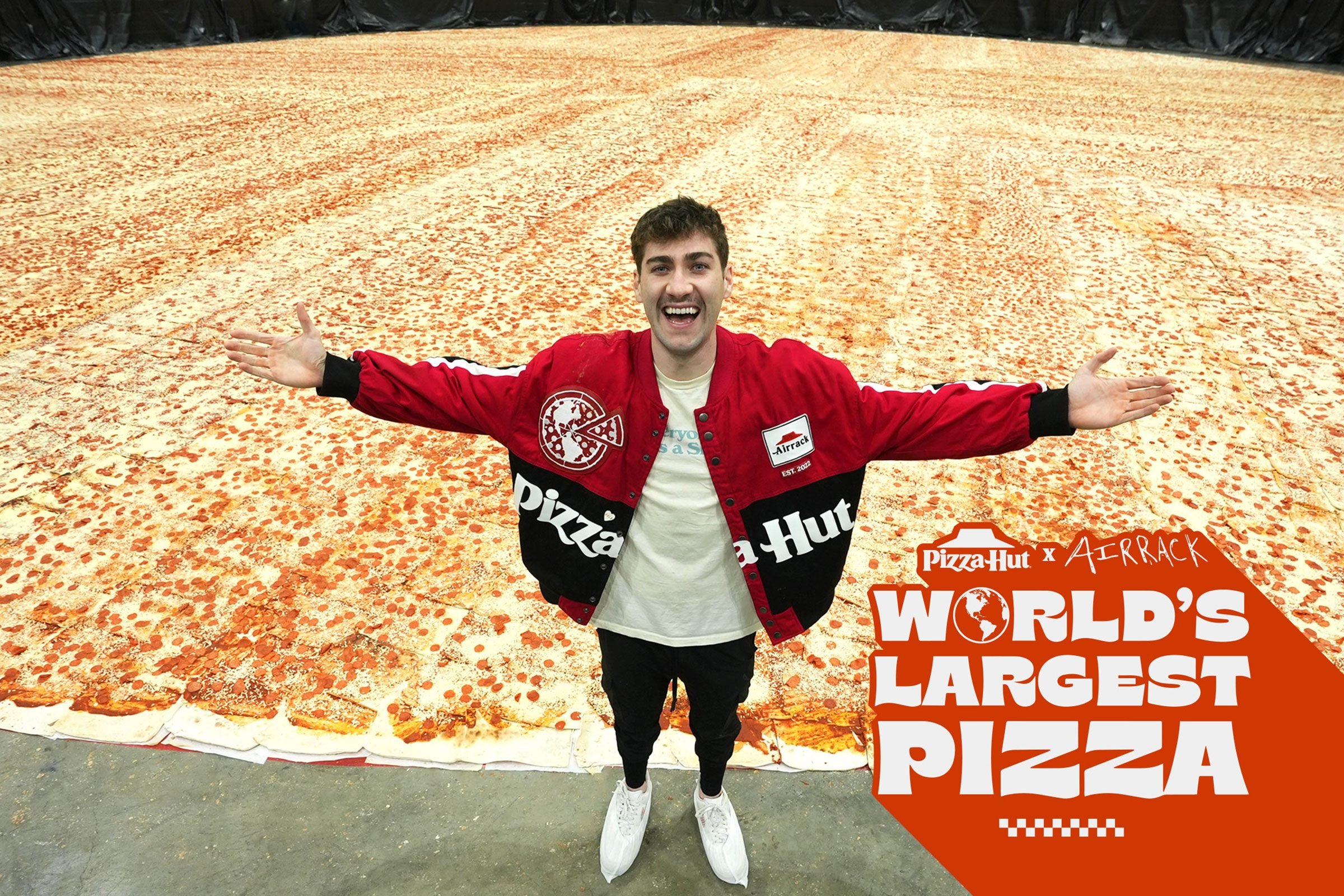 Pizza Hut Just Made the World’s Largest Pizza