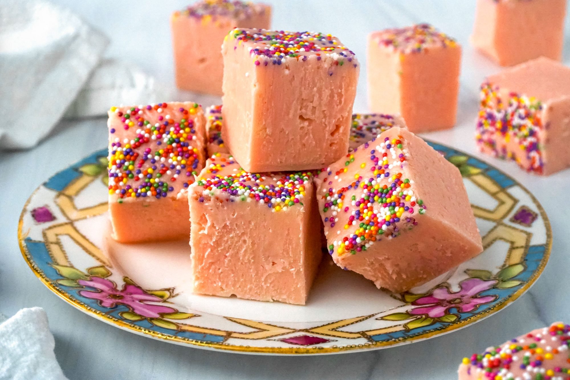 We Made the Fun Pink Lemonade Fudge That People Can’t Stop Sharing