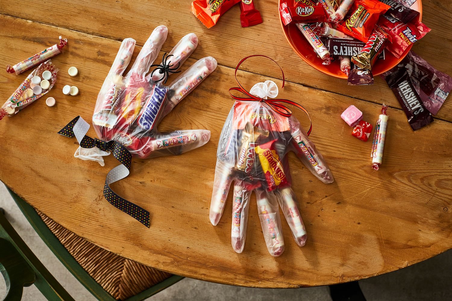 How to Make Spooky Halloween Treat Bags