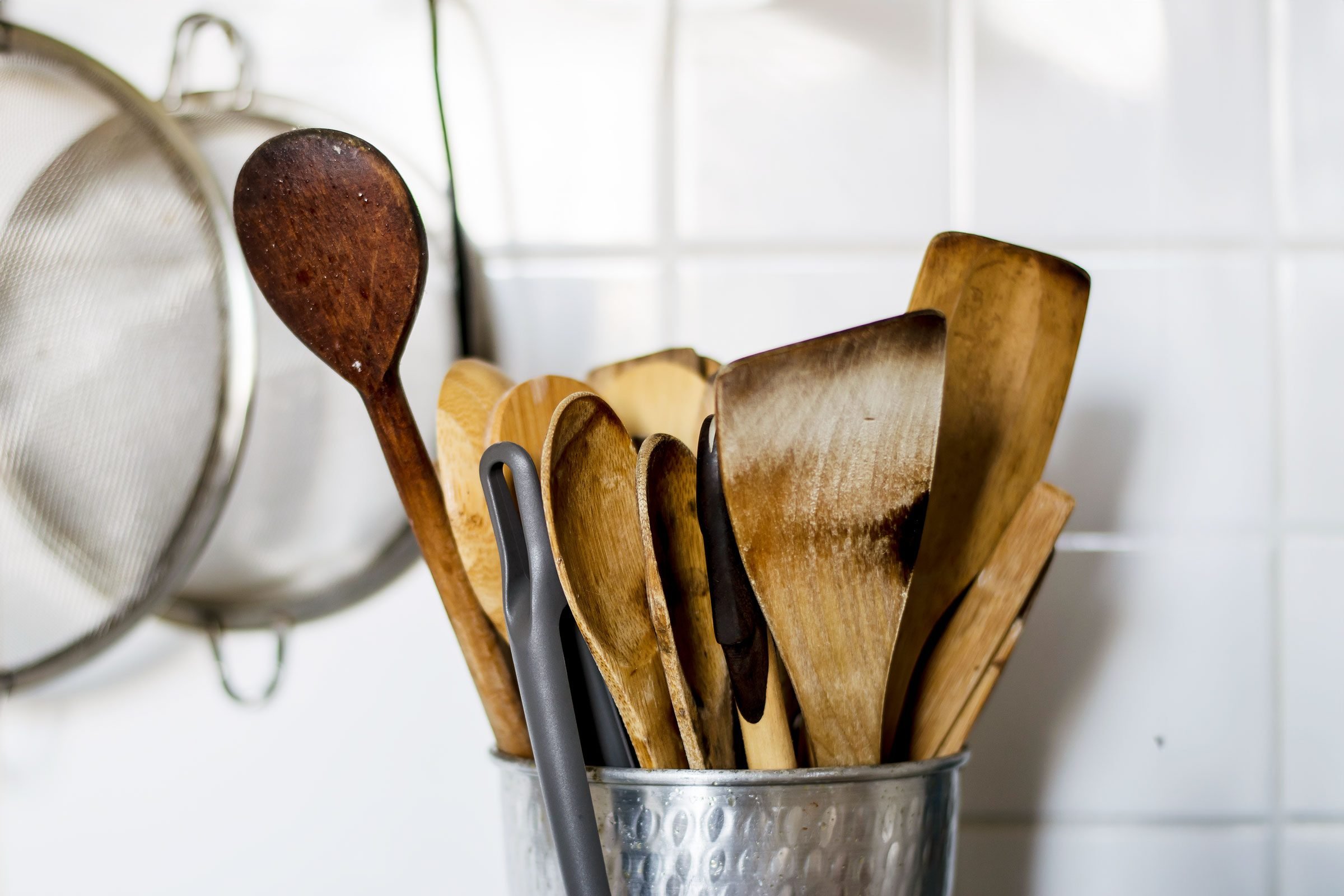 How to Clean Wooden Spoons
