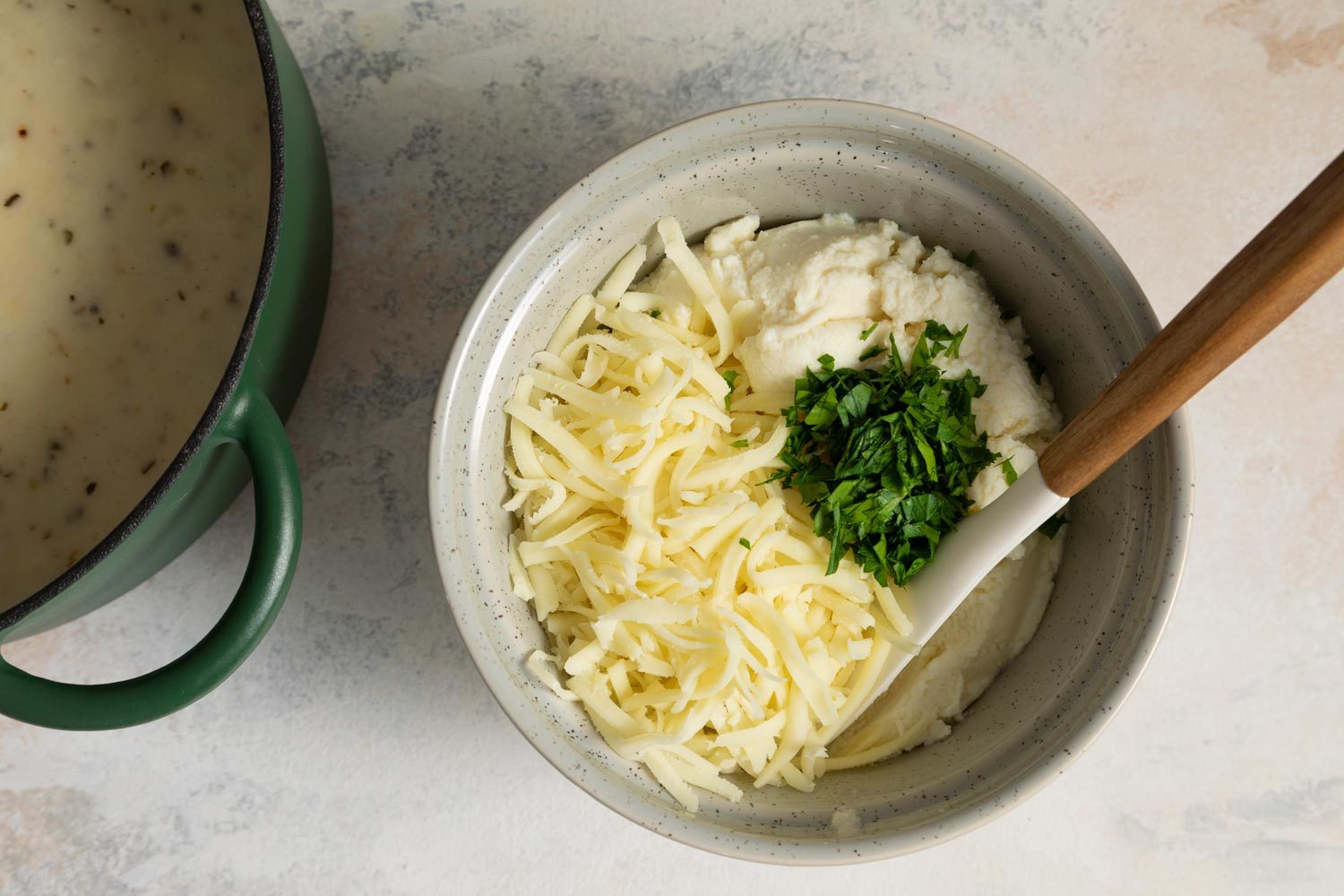 Prepare Ricotta Mixture For Chicken Cheese Lasagna Ft23 152 St 1017 3 Tmb Studio