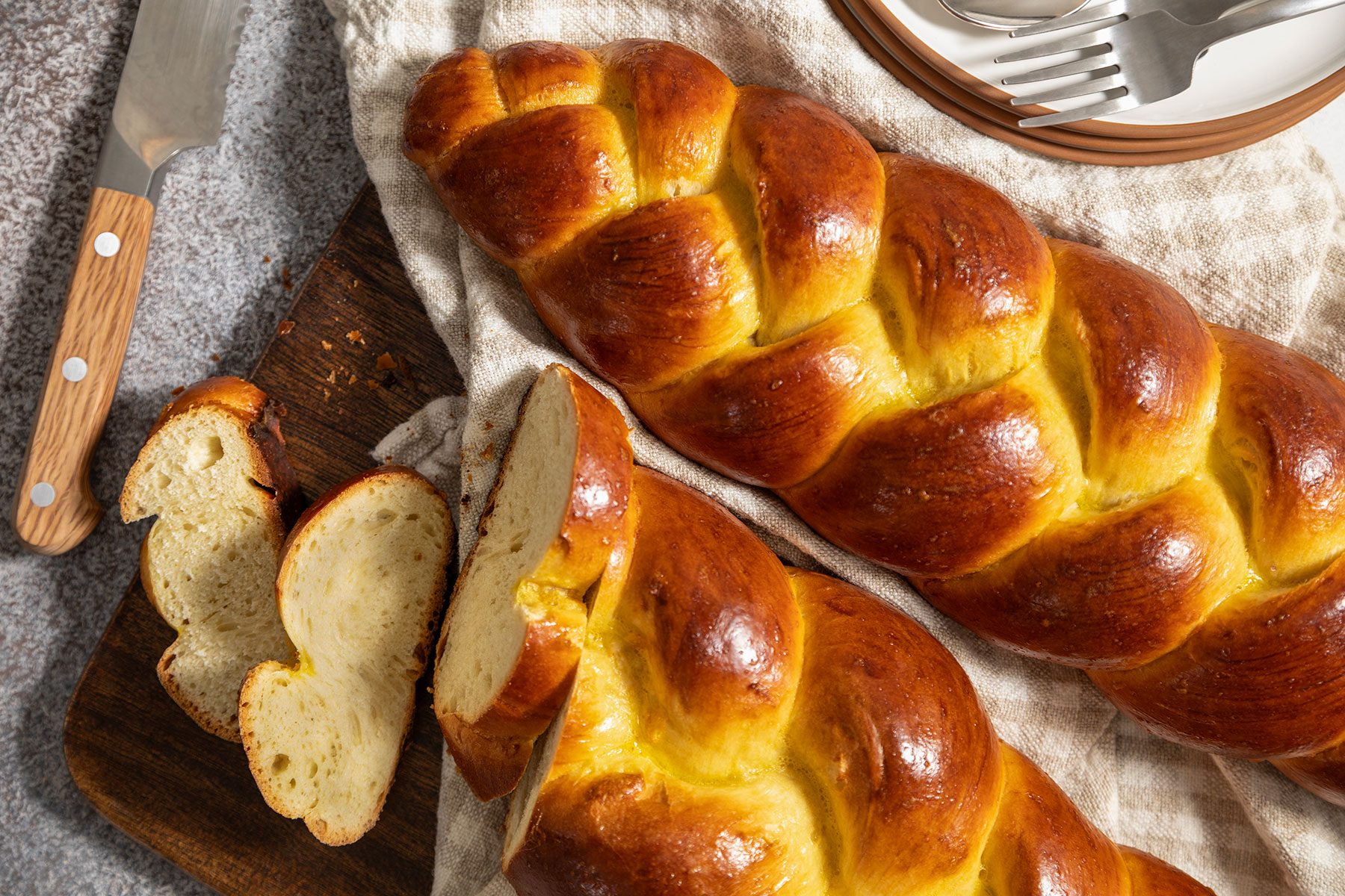 Sliced Challah 
