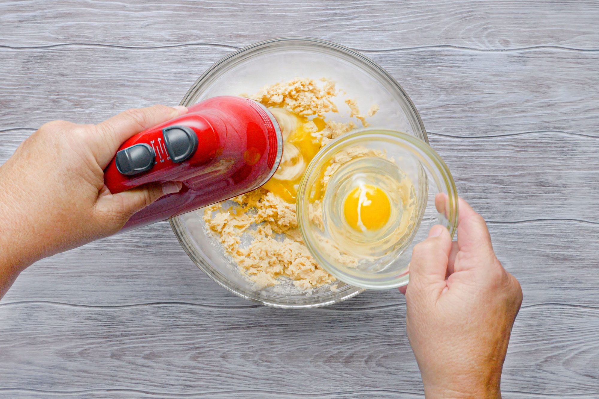 Beating the eggs in a bowl