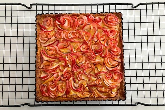 Crumble Crate served on a tray, placed on a white countertop