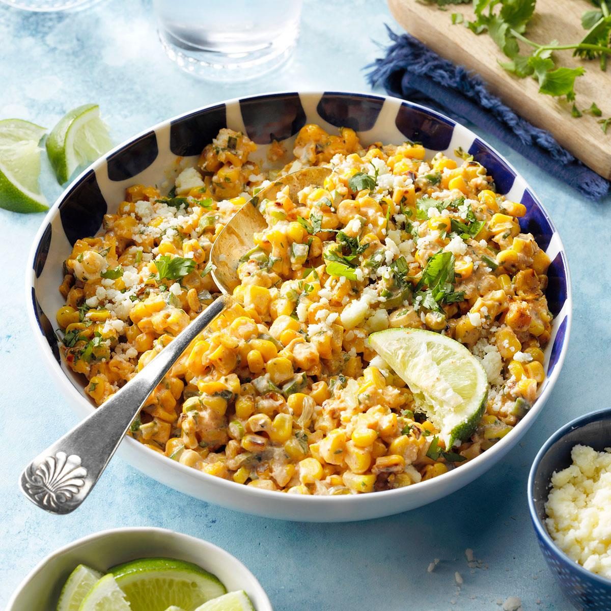 Mexican Street Corn Salad Esquites  Exps Diyd23 273592 P2 Md 06 23 2b