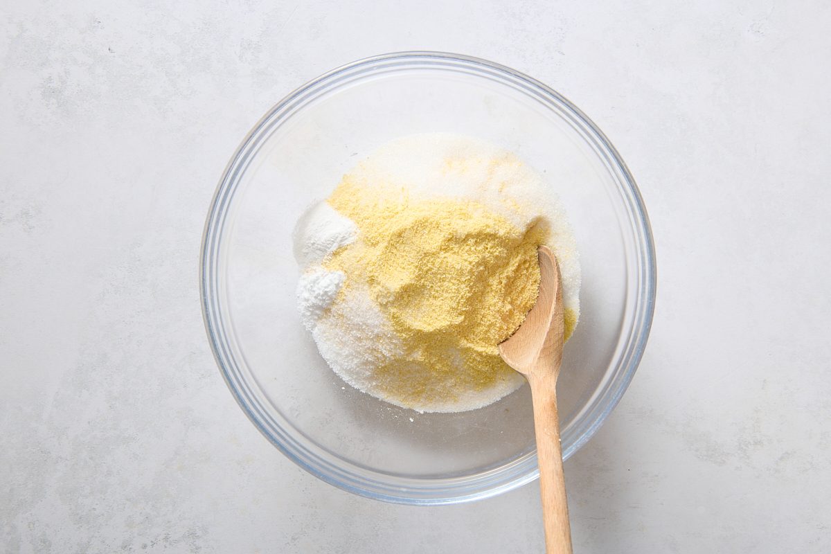 Combining the dry ingredients