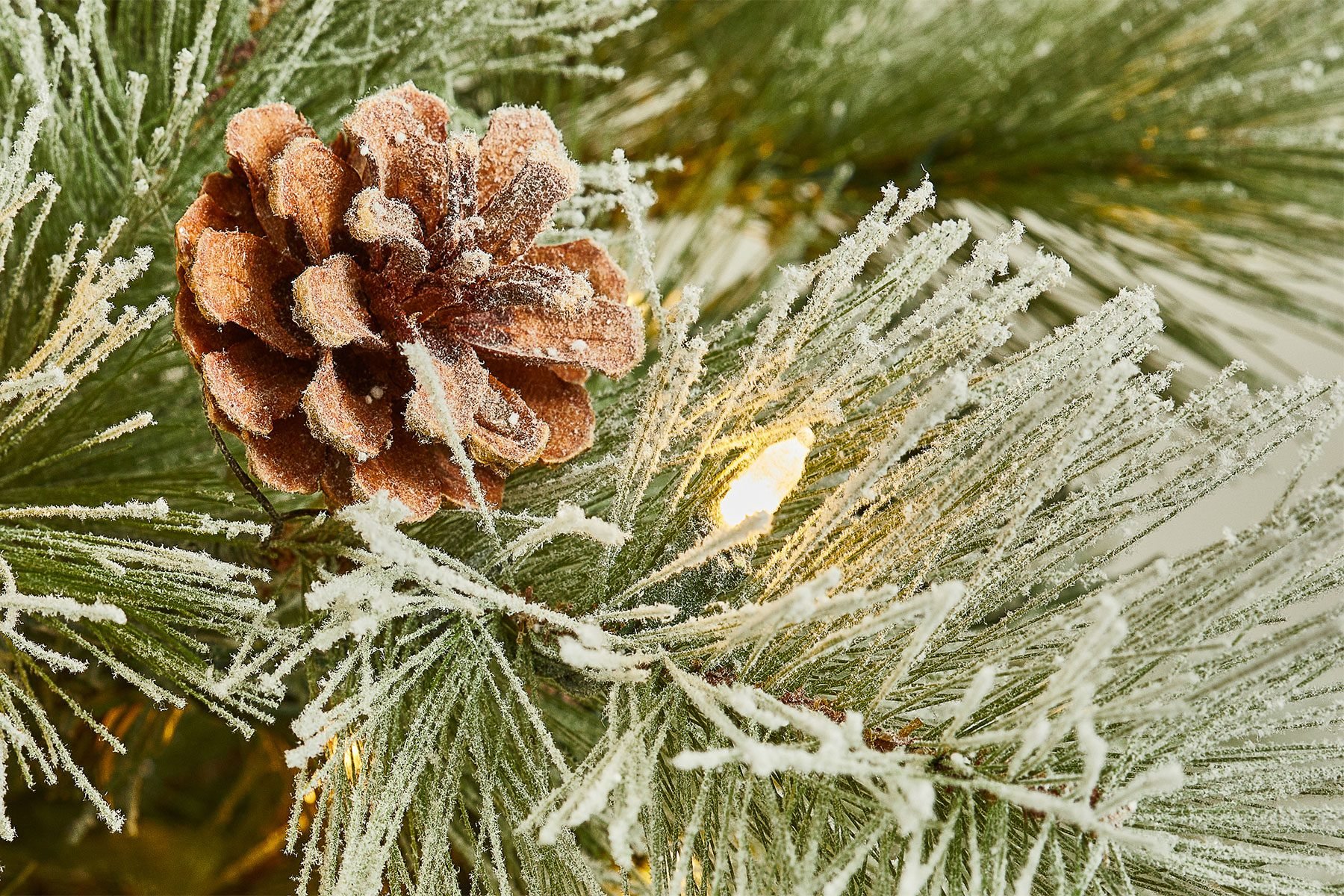 6 Of The Best Artificial Christmas Trees Tohaxfhma23 Artificialxmastrees Ks 10 11 044