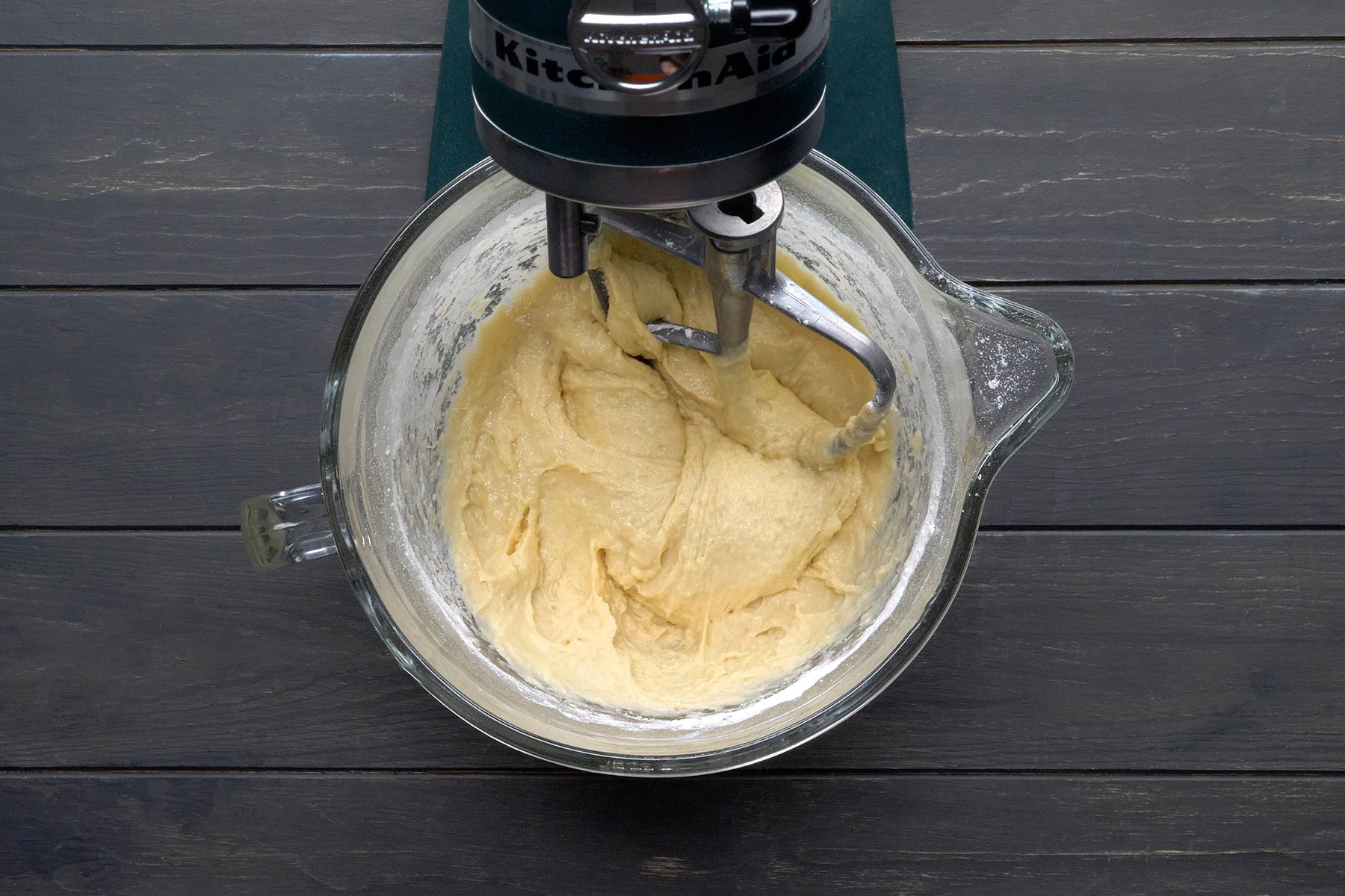 Bee Sting Cake Tohvs22 246403 Bl 03 25 4