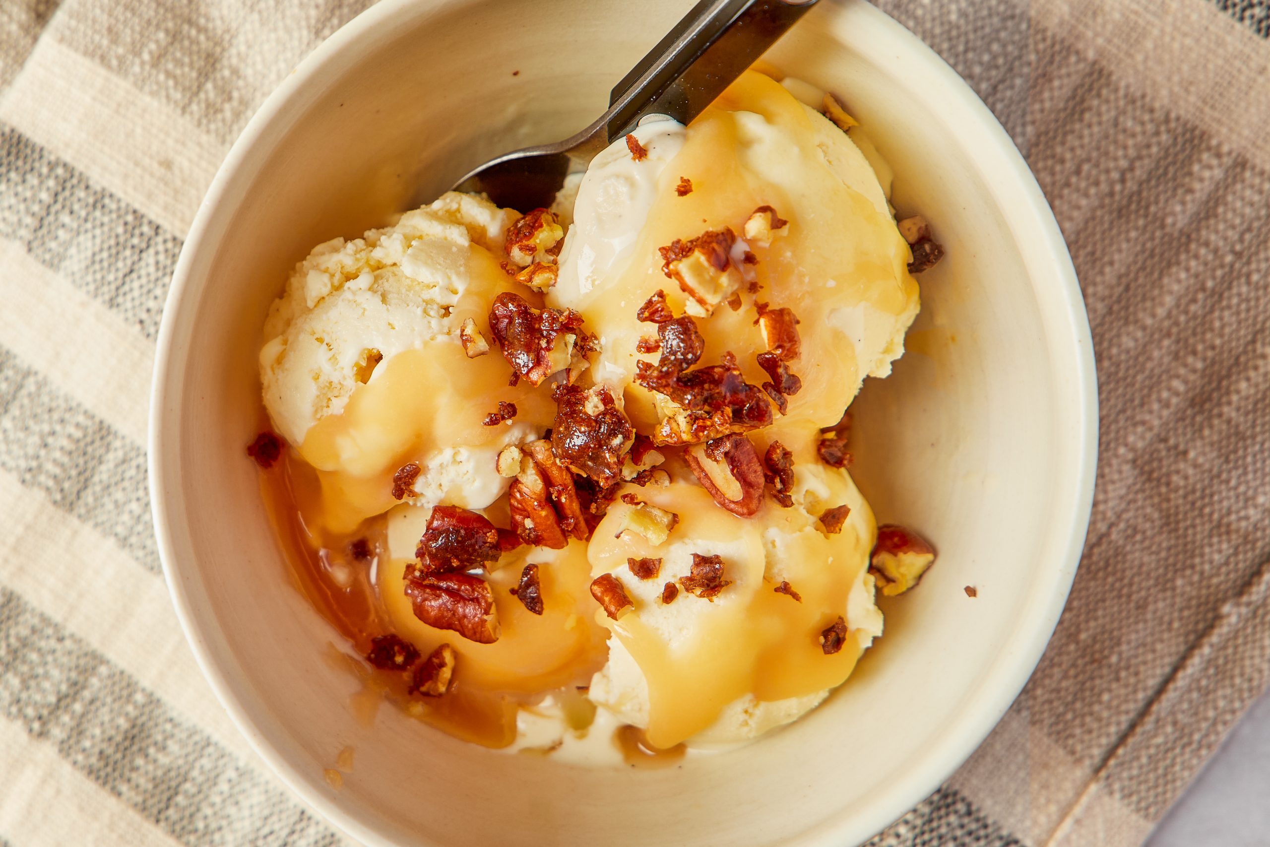 Make this praline ice cream recipe for a sweet and refreshing frozen treat.