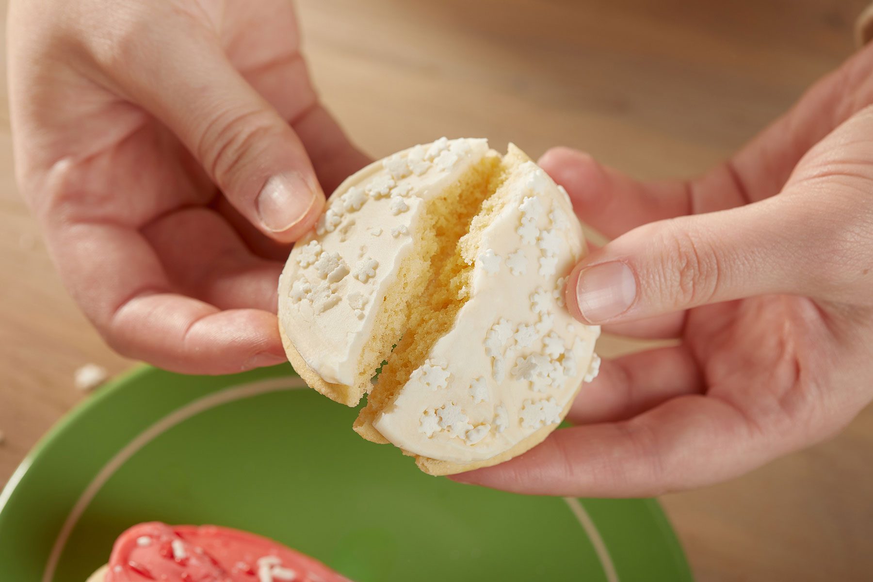 7 Best Christmas Cookie Delivery Services Of 2024 Toha Cookies Baskets Ks 11 08 134