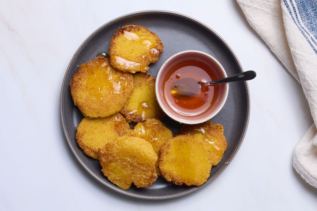 277875 Hot Water Cornbread