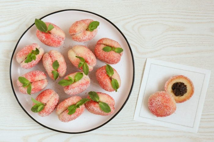 Italian Peach Cookies with pit filling