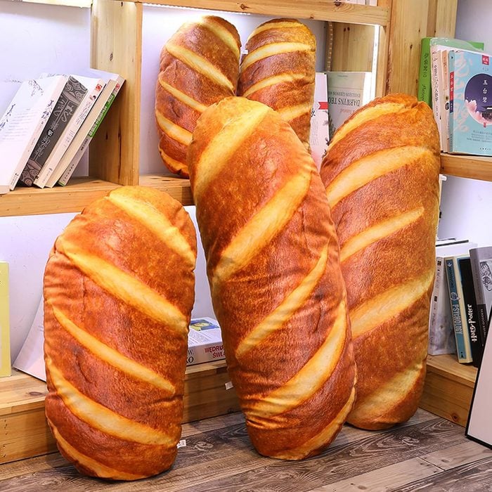 Levenkeness 3d Simulation Bread Shape Plush Pillow